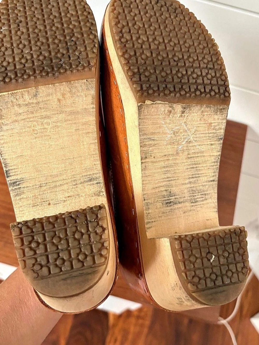 Sandgrens Tan Brown Leather Owl Wood Clogs Shoes Block Heel Closed Toe 37 US 6.5 - Picture 3 of 9